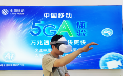 <b>过语音来触发丰硕的‘脸色雨’</b>